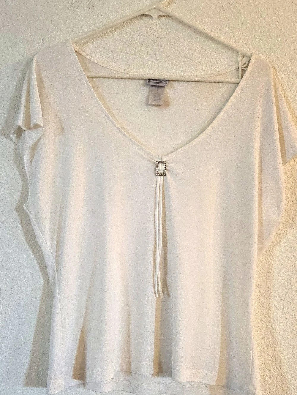 Passport Embellished Short Sleeve Top in White Size Large